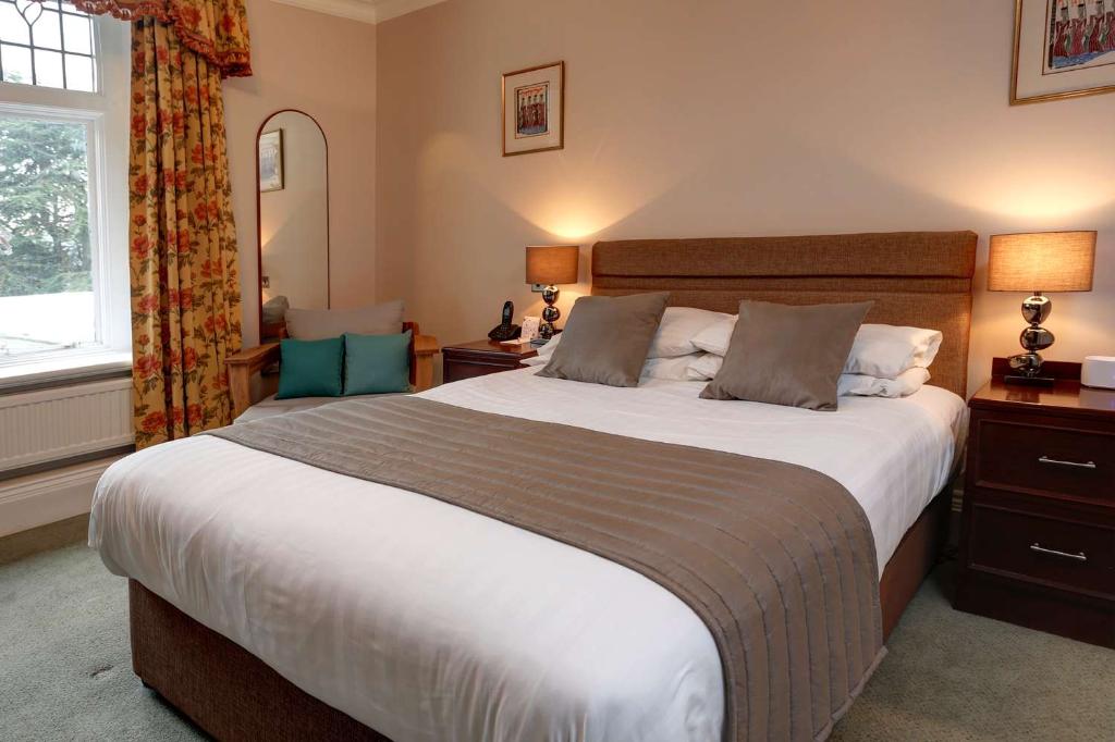The Oaklands Hotel
