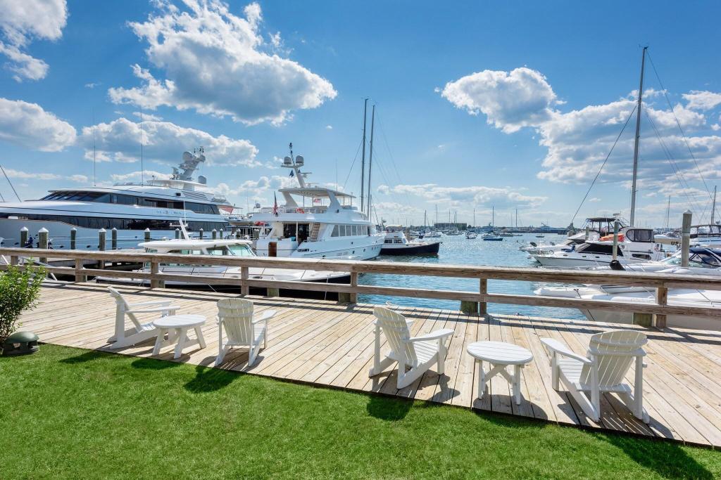 Newport Harbor Hotel And Marina