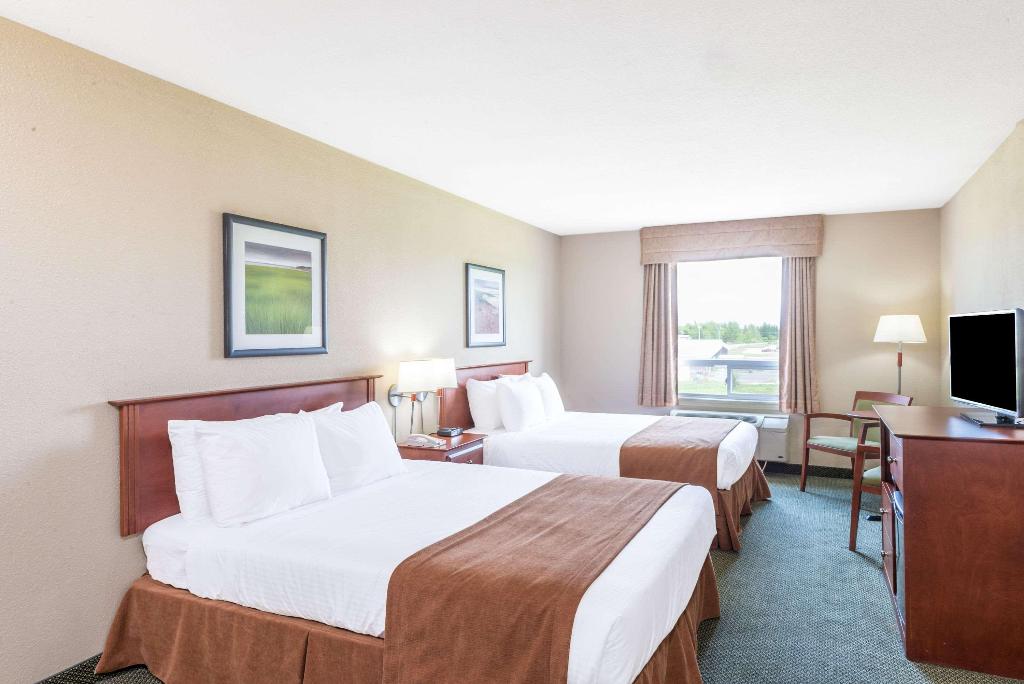 Super 8 by Wyndham Windsor