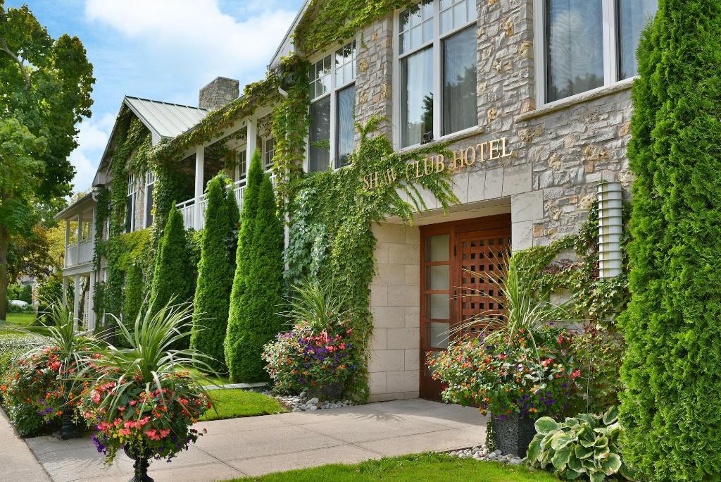 Shaw Club