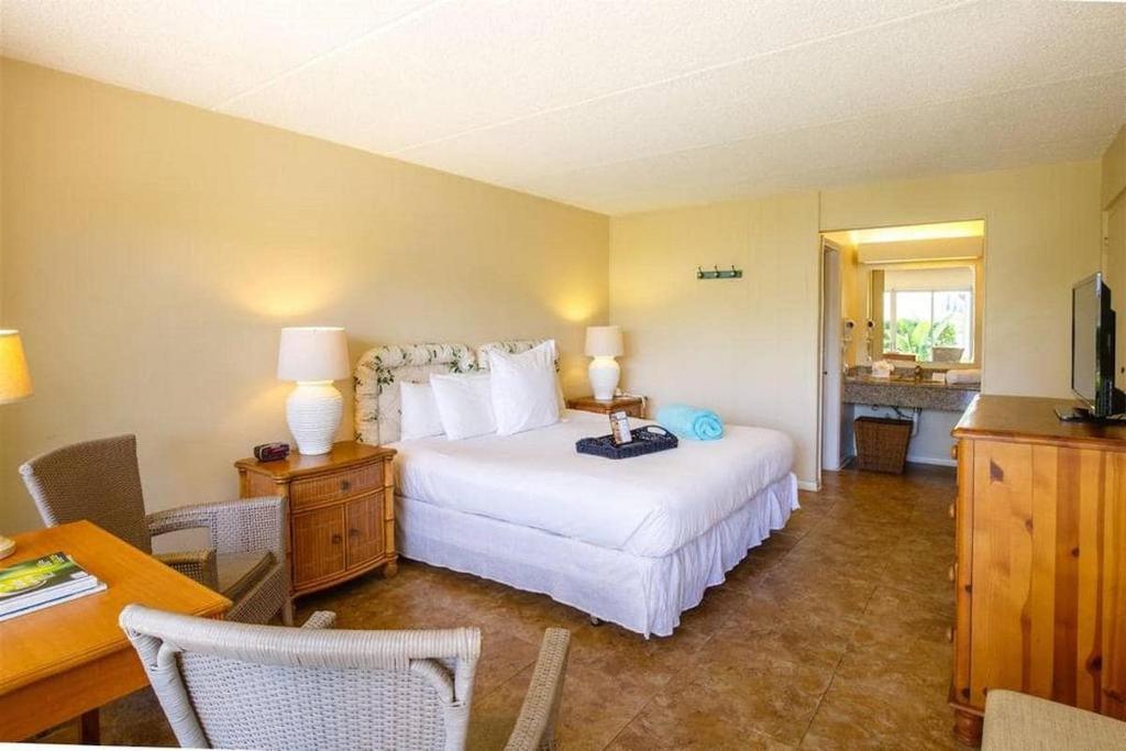 Naples Garden Inn