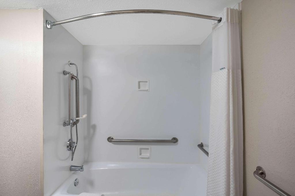 Baymont by Wyndham Murfreesboro