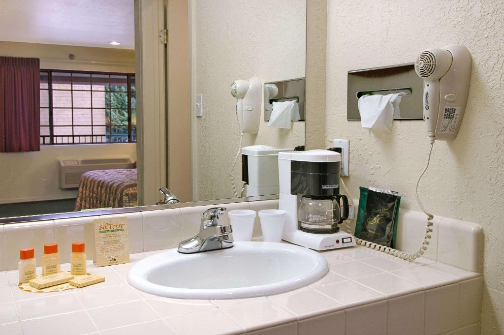 Mission Inn And Suites