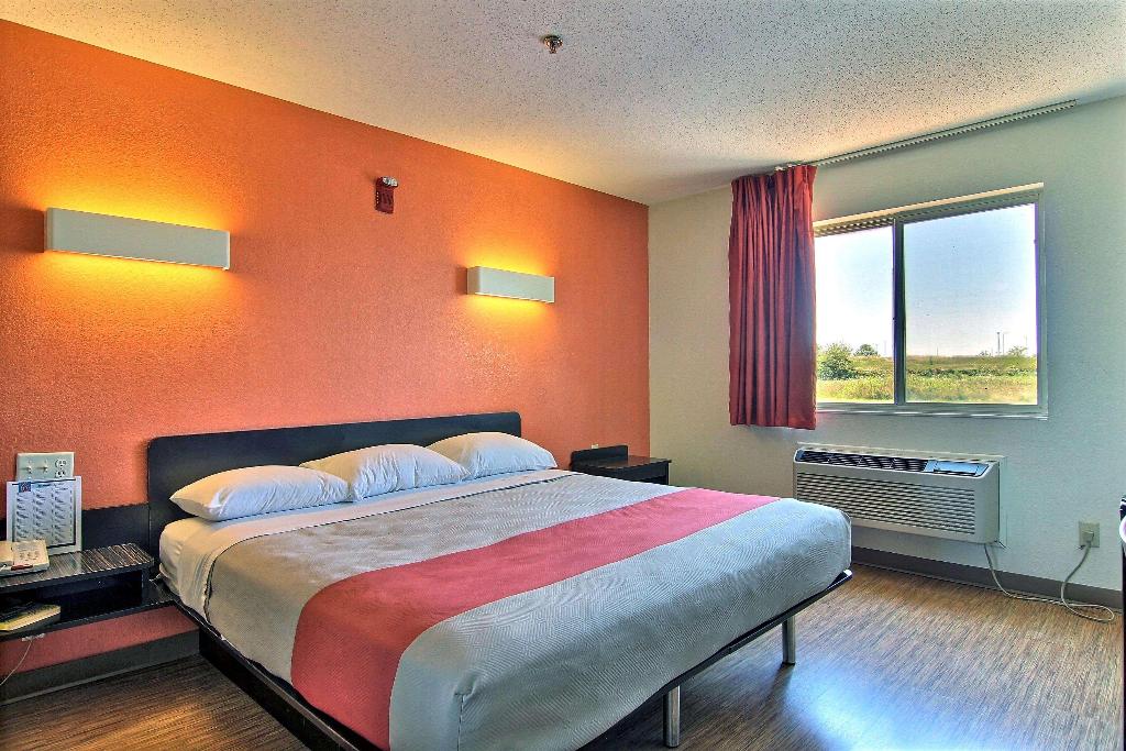 Motel 6 Gilman