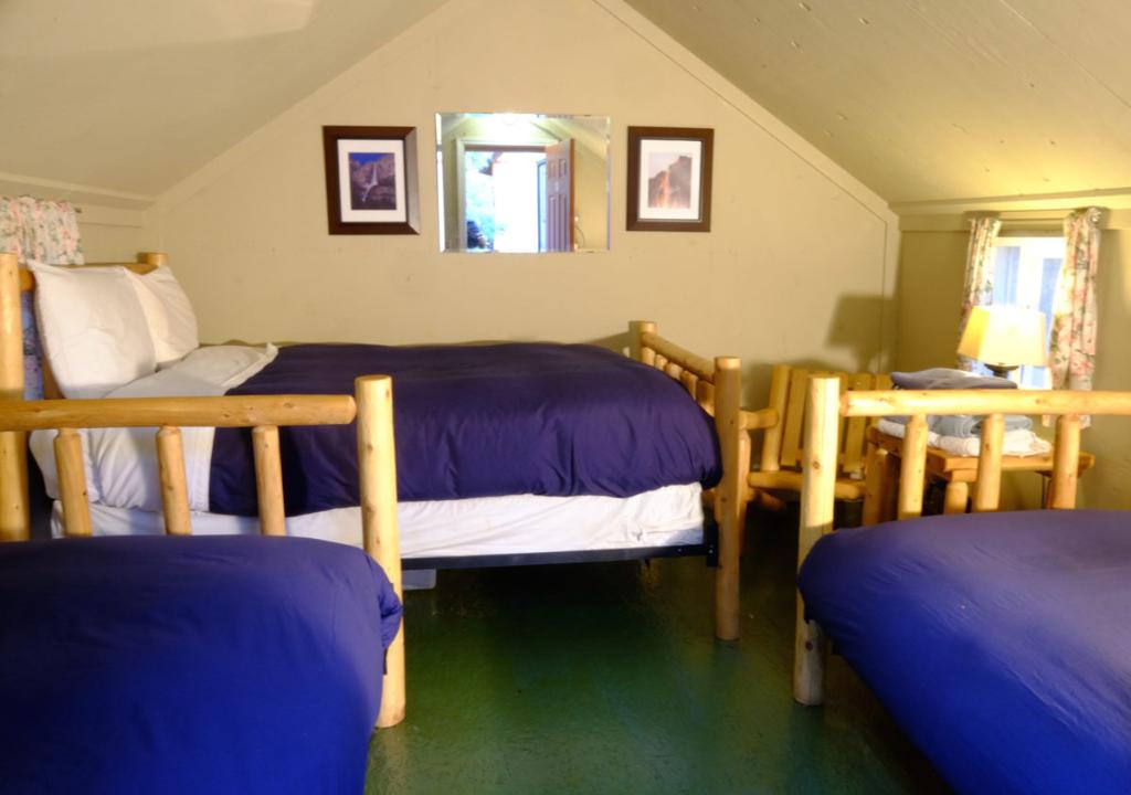 Yosemite Bug Rustic Mountain Resort