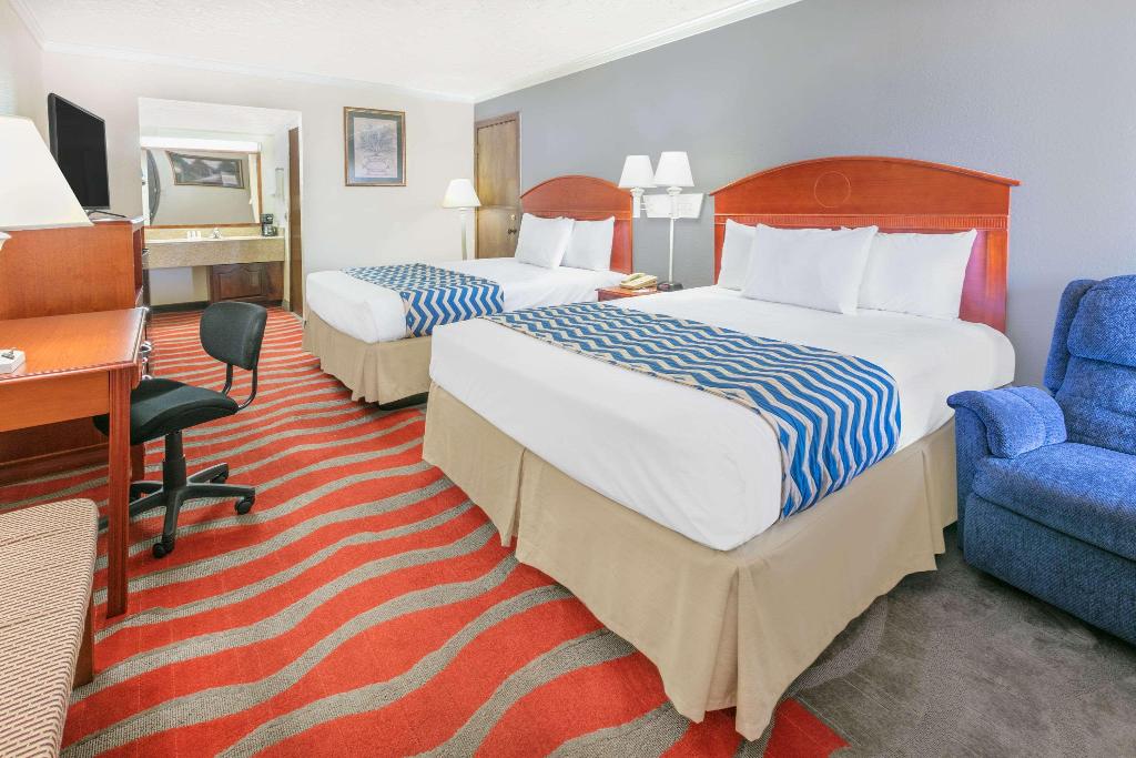 Travelodge By Wyndham Norman