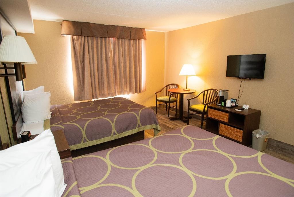 Super 8 by Wyndham Mississauga photo 24