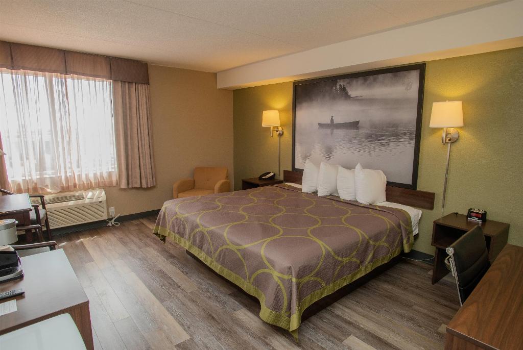 Super 8 by Wyndham Mississauga photo 42