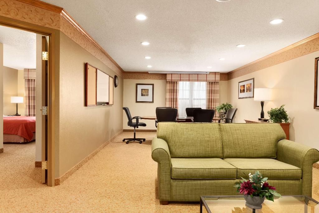Country Inn & Suites Sycamore