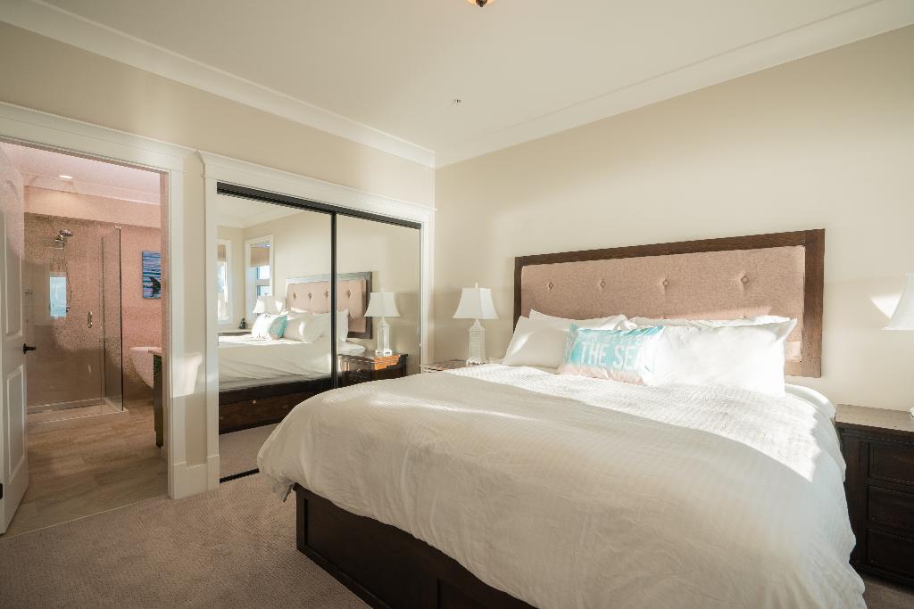 SookePoint Ocean Cottage Resort