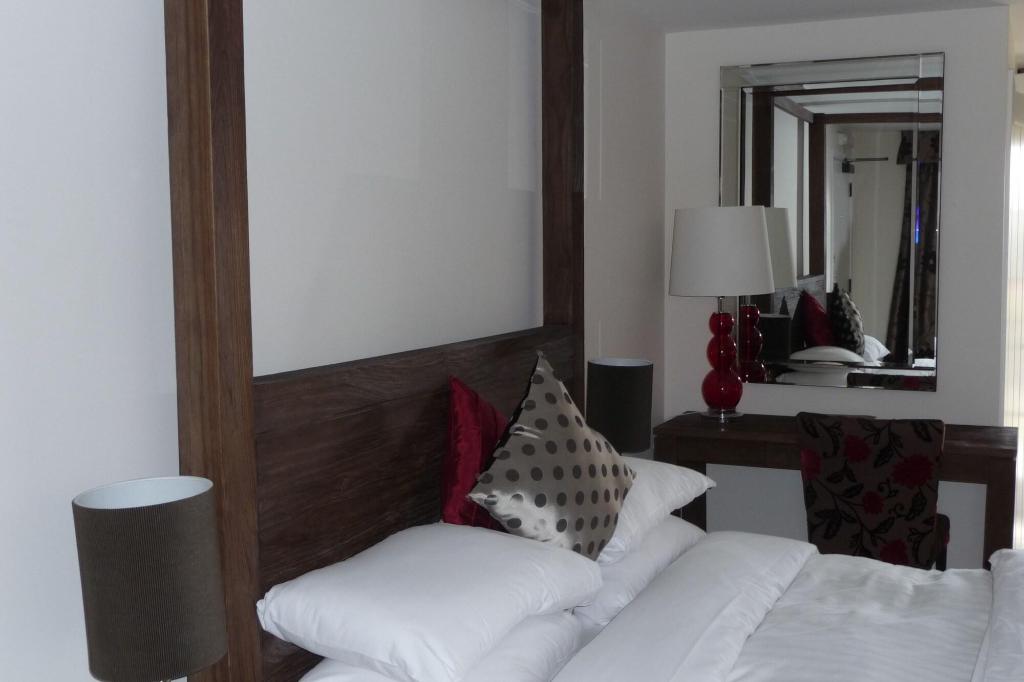 Crouchers Country Hotel - Hotel