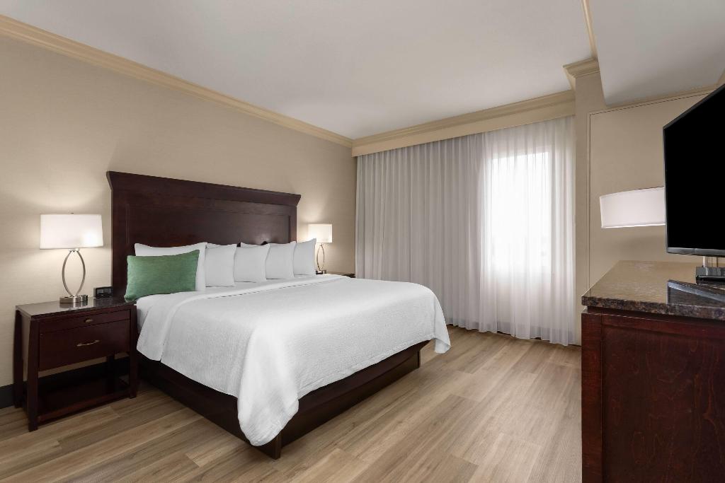 hotel-thumb
