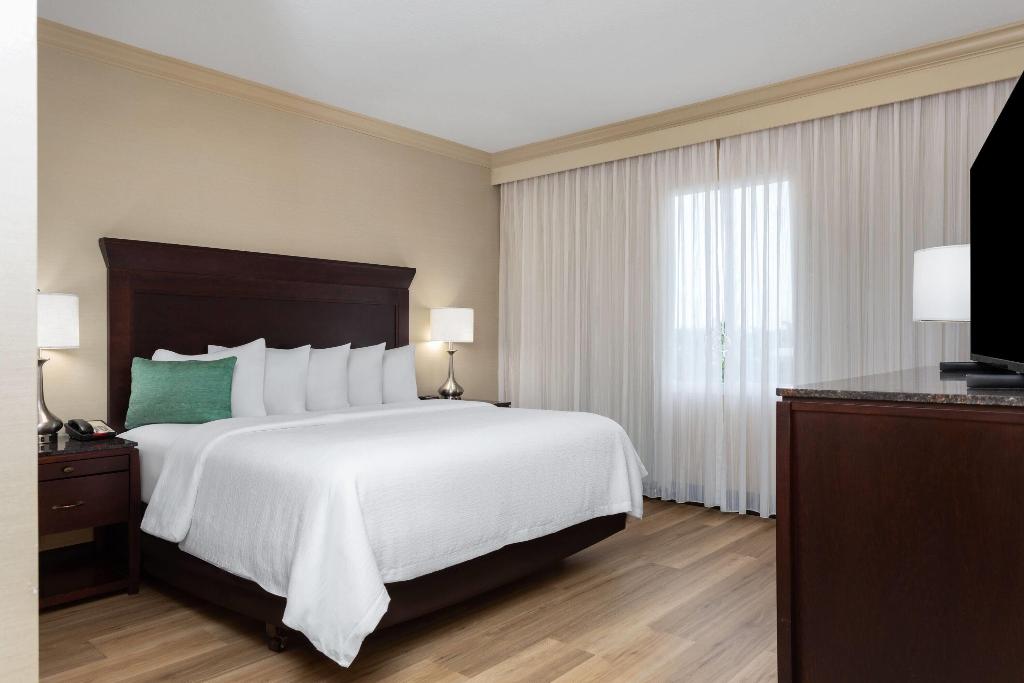hotel-thumb