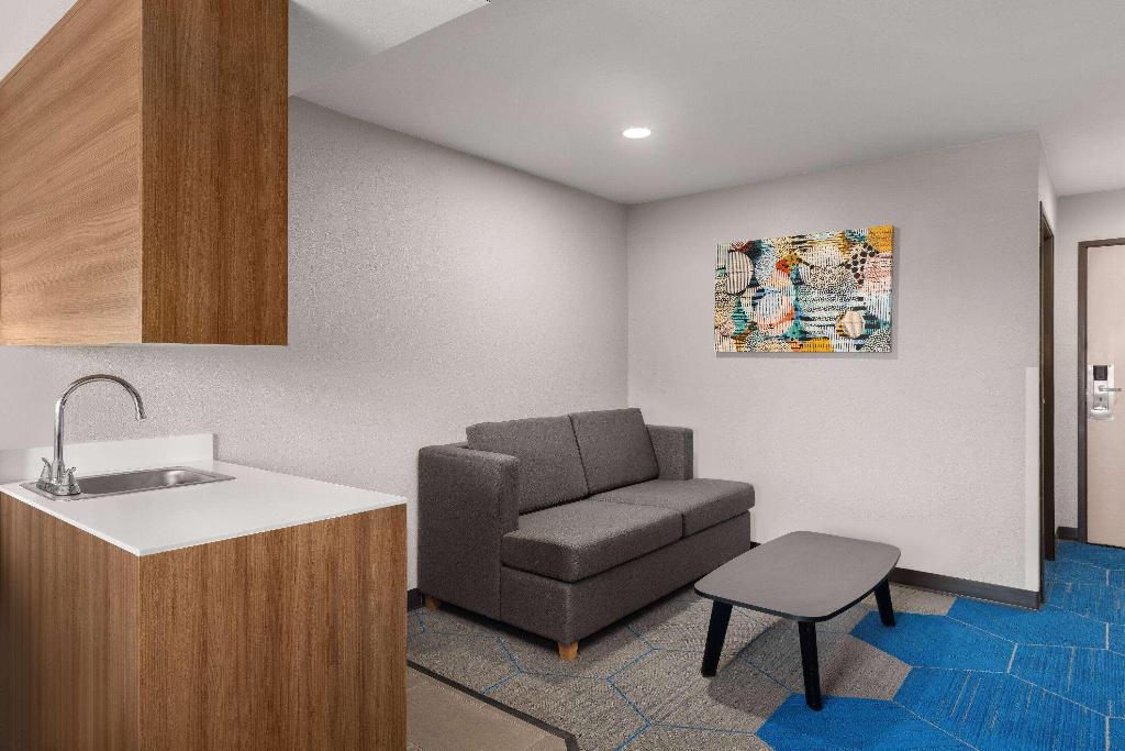 Microtel Inn & Suites By Wyndham Independence