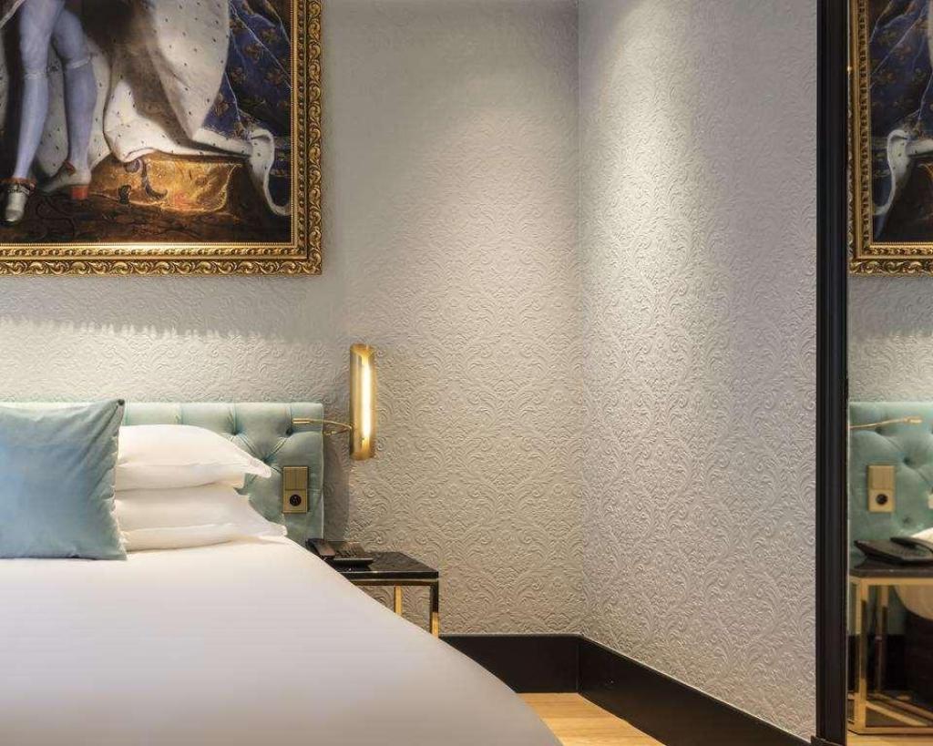 Hotel Eiffel Petit Louvre