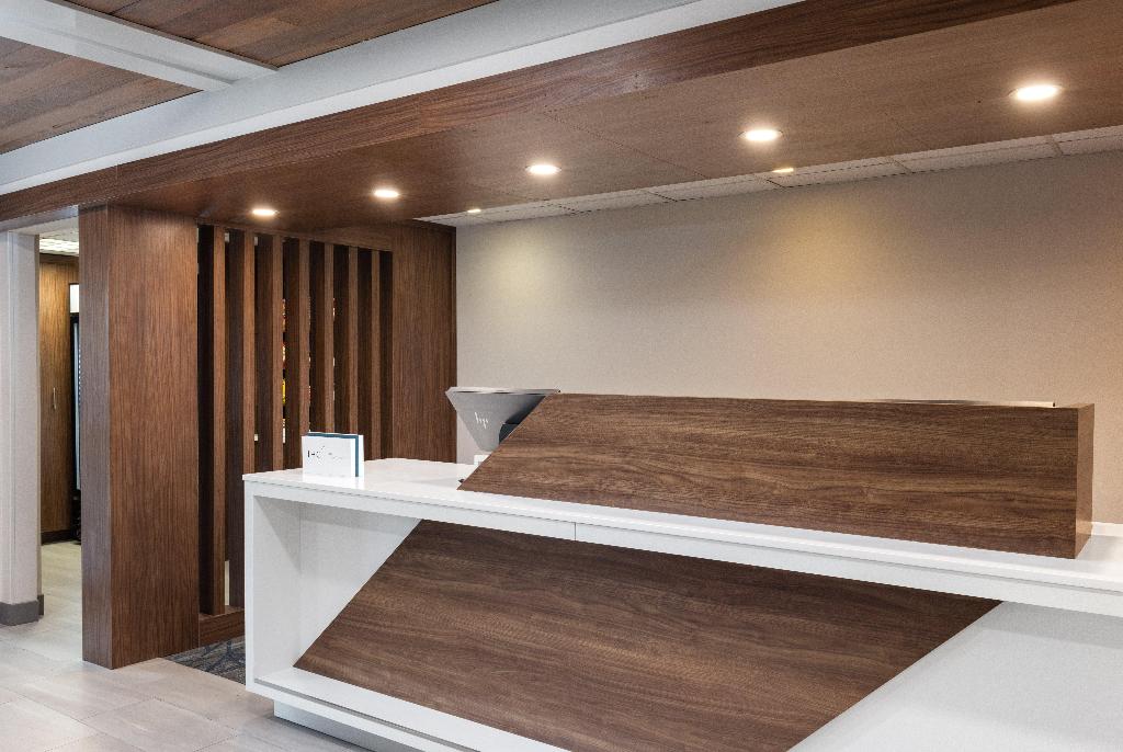 Holiday Inn Express Portland South - Lake Oswego photo 23
