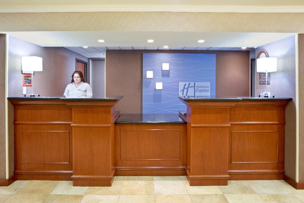 Holiday Inn Express Portland South - Lake Oswego photo 22