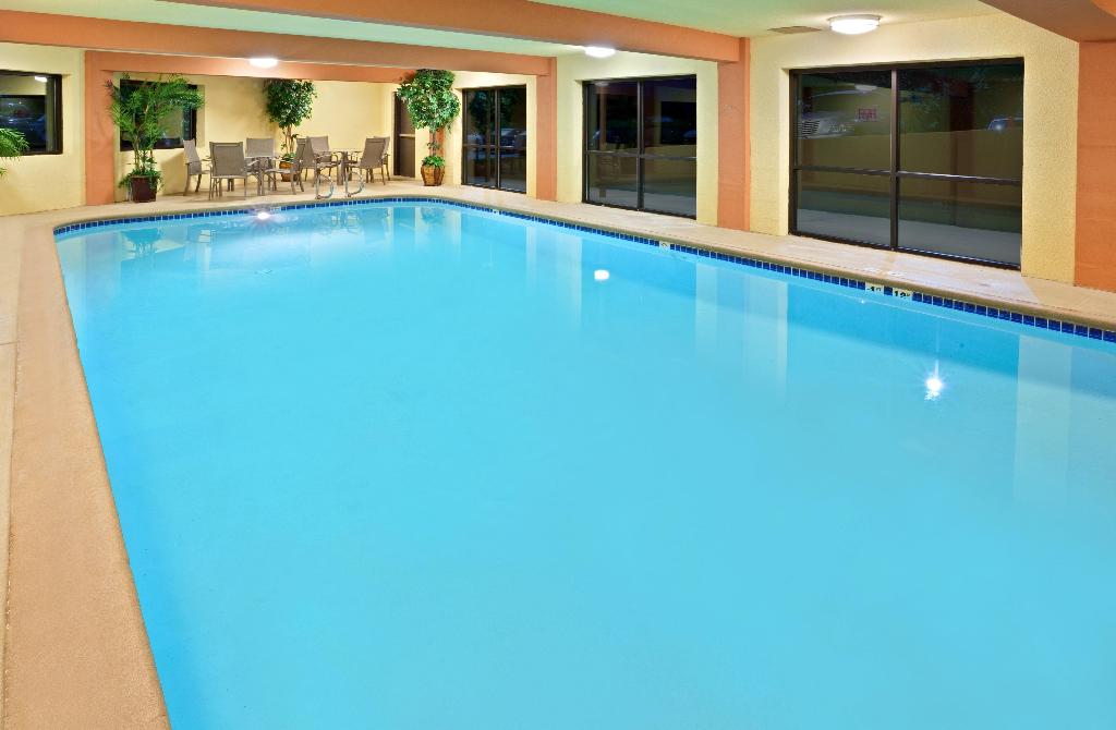 Holiday Inn Express Portland South - Lake Oswego photo 25