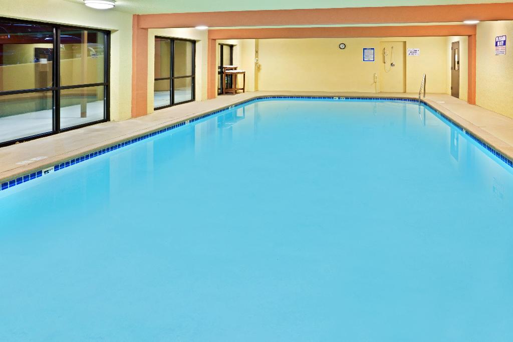 Holiday Inn Express Portland South - Lake Oswego photo 24