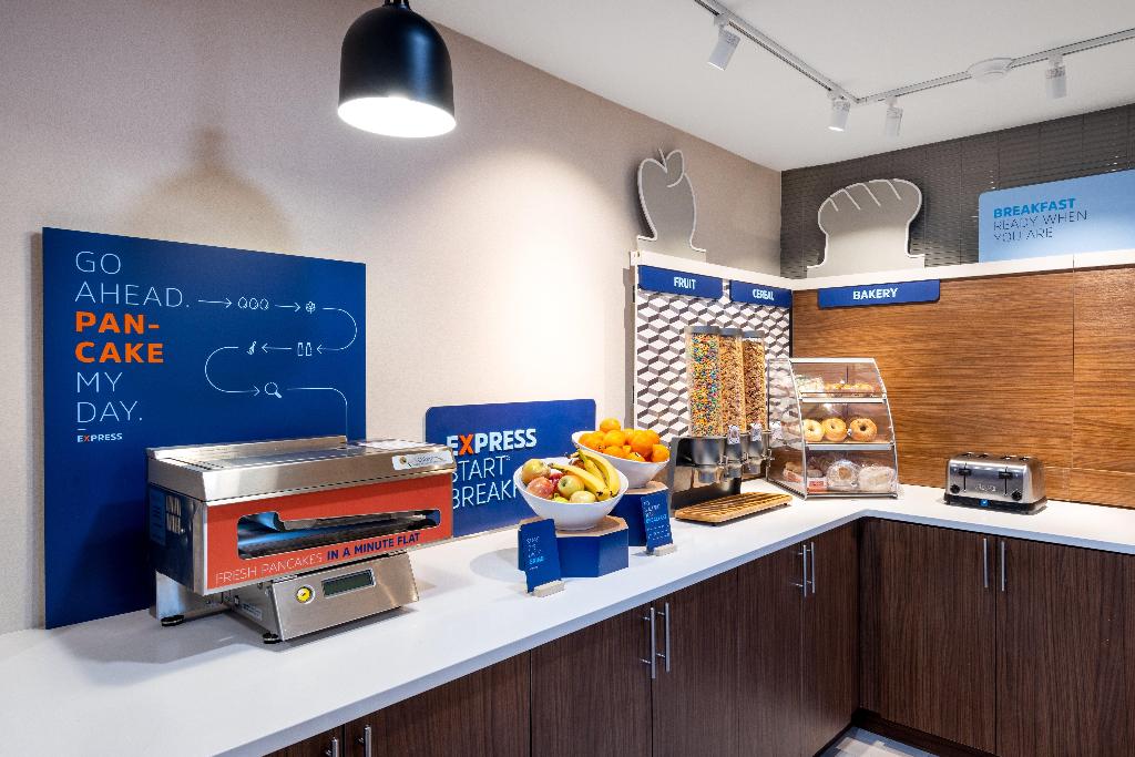Holiday Inn Express Portland South - Lake Oswego photo 7