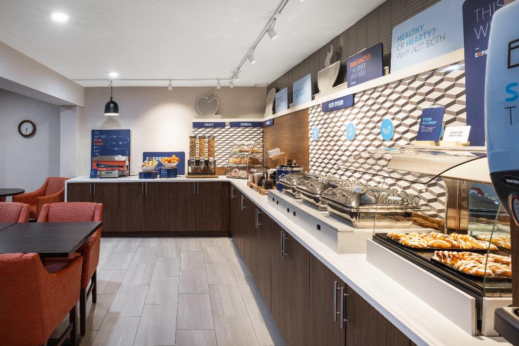 Holiday Inn Express Portland South - Lake Oswego photo 14