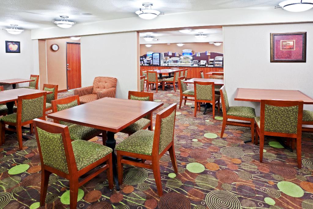 Holiday Inn Express Portland South - Lake Oswego photo 9