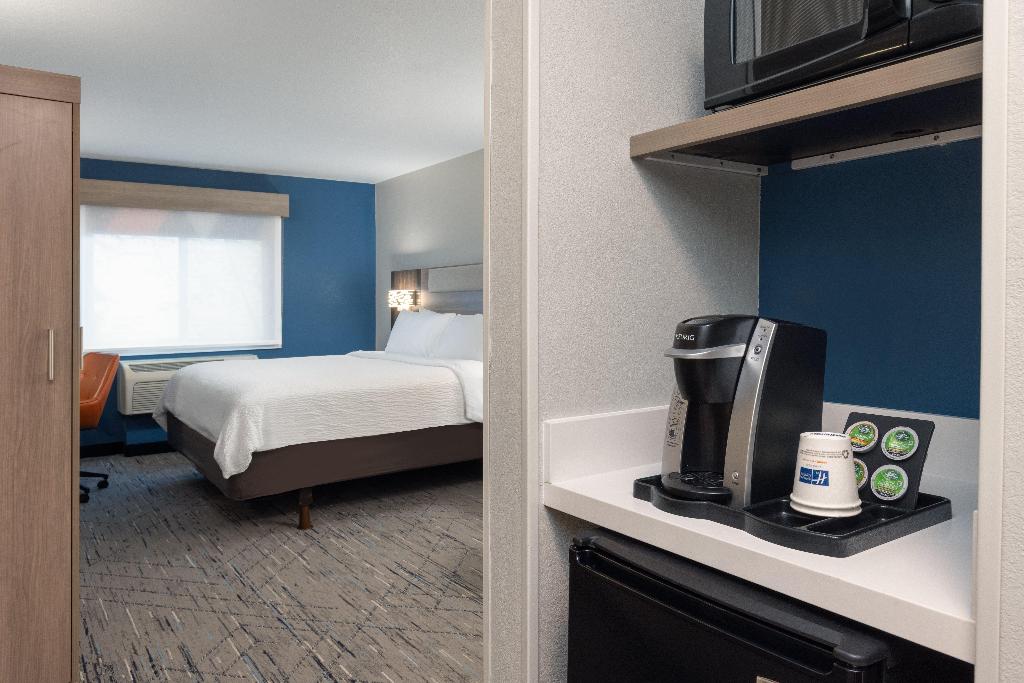 Holiday Inn Express Portland South - Lake Oswego photo 67
