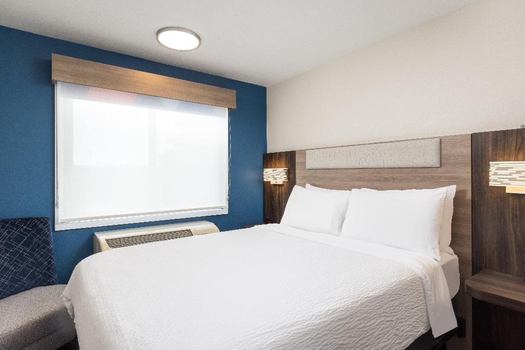 Holiday Inn Express Portland South - Lake Oswego photo 62