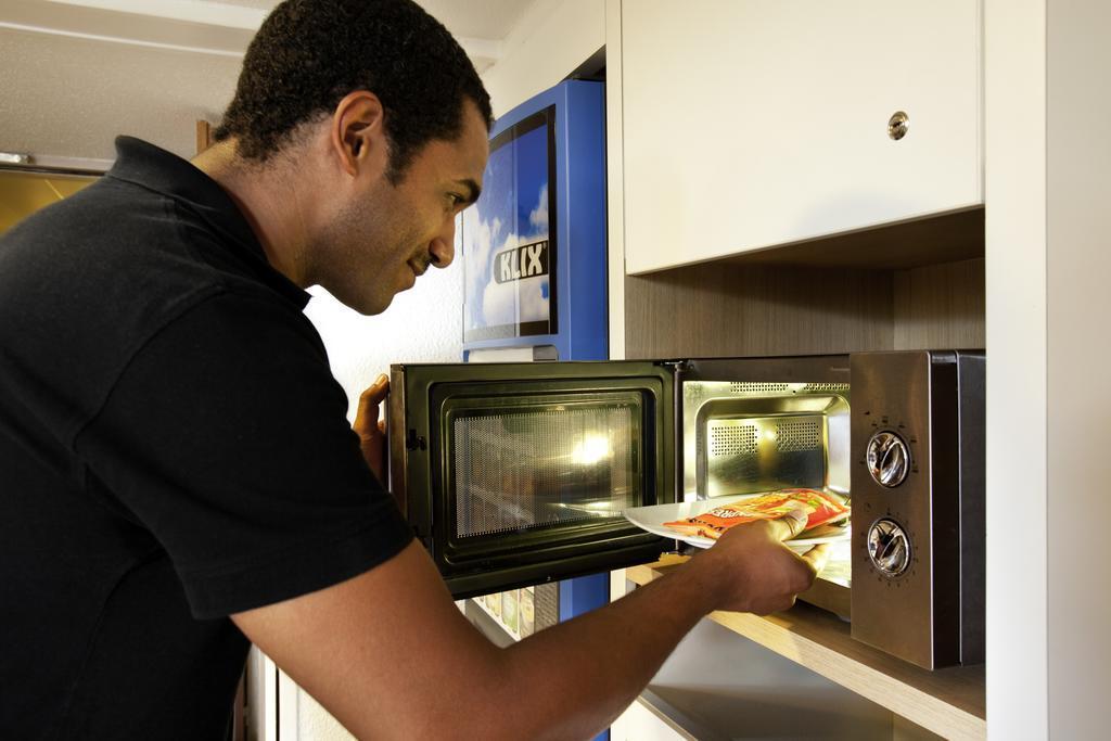 Hotelf1 Les Ulis Courtaboeuf