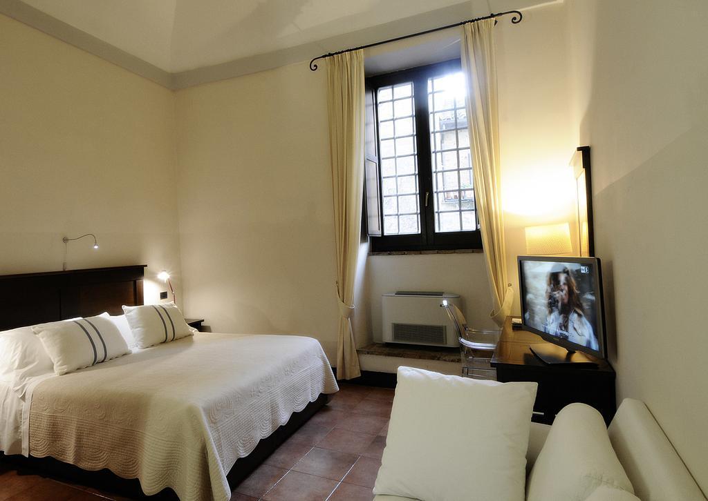 Palazzo Piccolomini