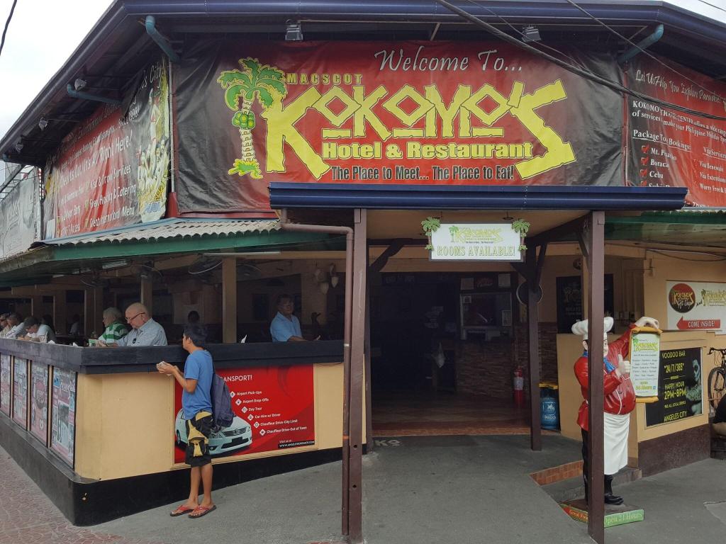 Kokomos Hotel & Restaurant