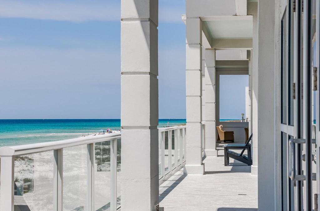 Margaritaville Beach Hotel