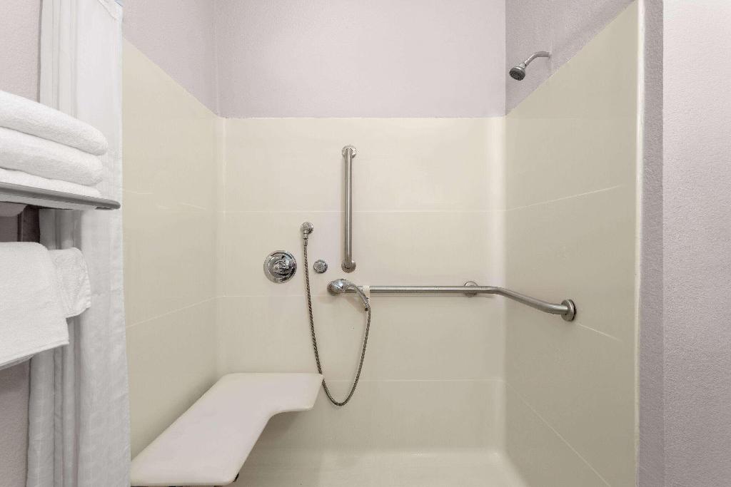 Microtel Inn & Suites By Wyndham Panama City