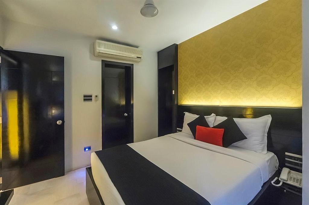 AR Suites Fontana Bay - Kalyani Nagar