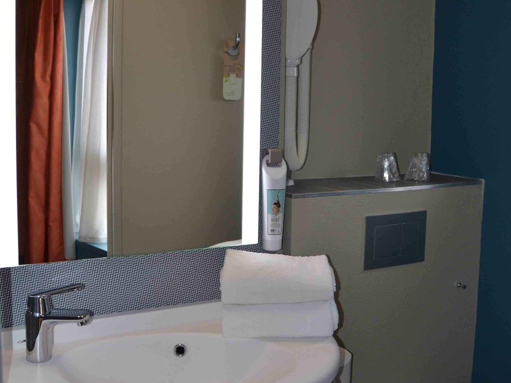 B&B HOTEL Reims Centre Erlon