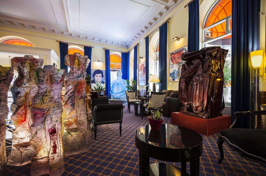 Lhotel Montreal