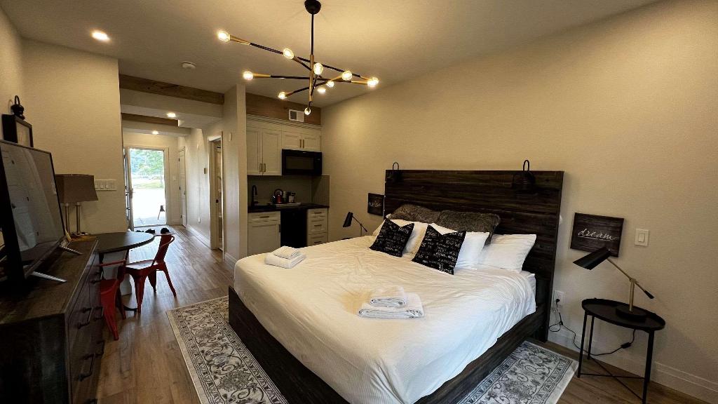 Calabogie Peaks Hotel, Ascend Hotel Member