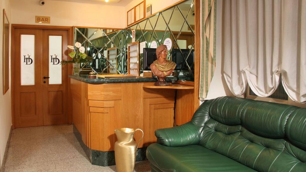 Hotel Dorica, Italien, Rom. Großes 2