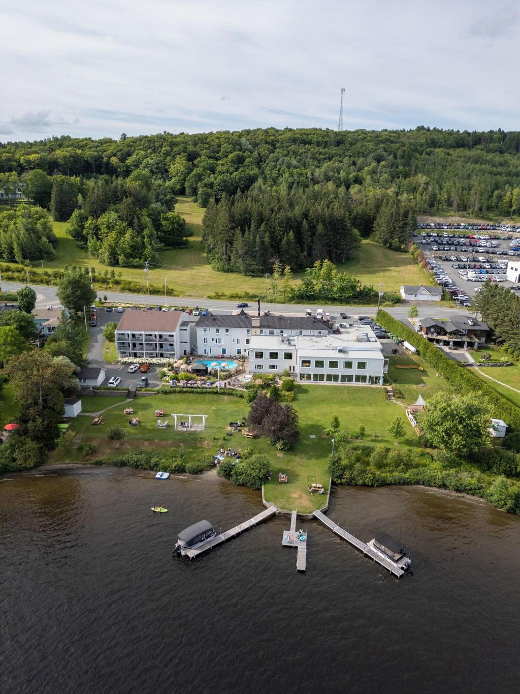Le Manoir Lac-Etchemin