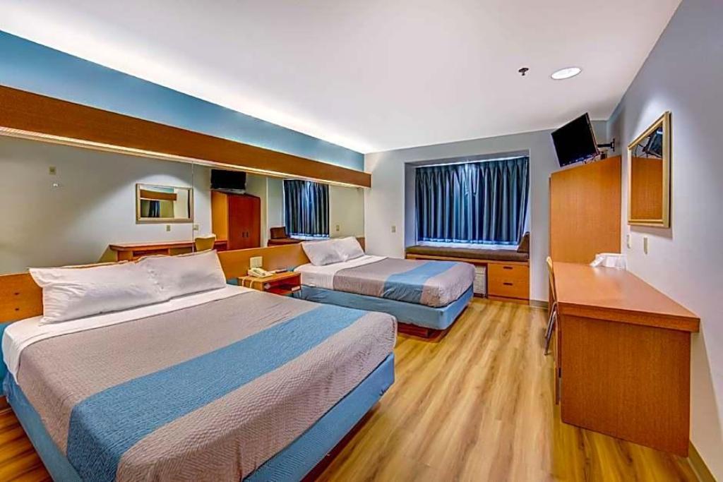 Motel 6 Sutherlin, OR