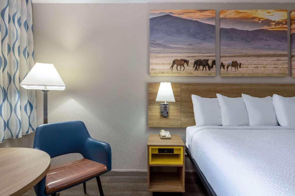 Days Inn by Wyndham Roswell