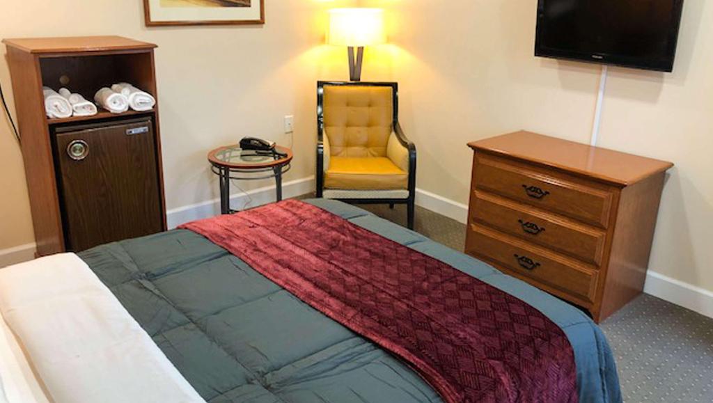 Howard Johnson By Wyndham Ridgecrest Ca