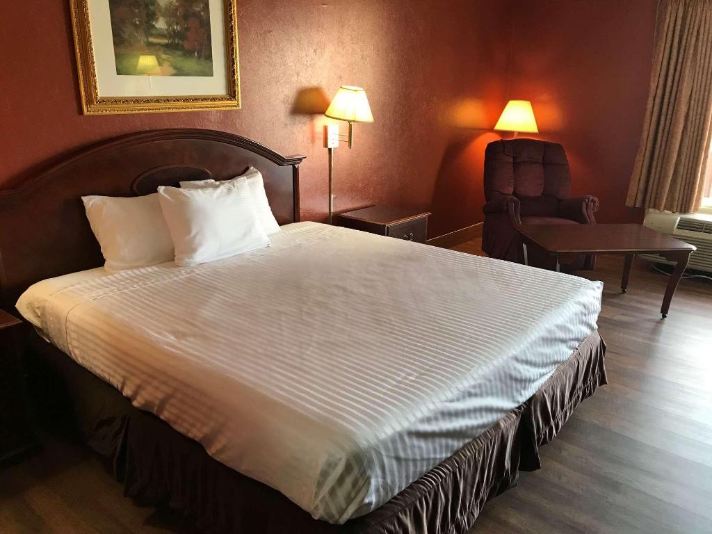 Americas Best Value Inn & Suites Dalton