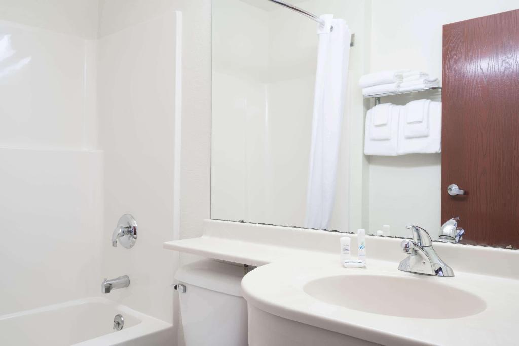 Microtel Inn & Suites By Wyndham Rice Lake