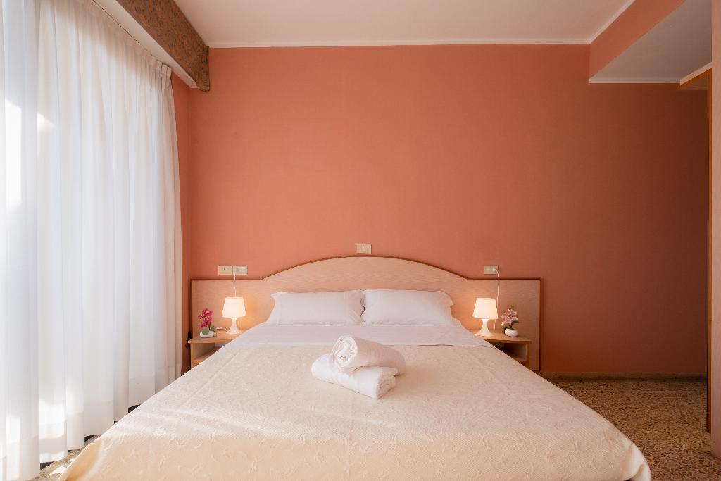 Hotel Crown