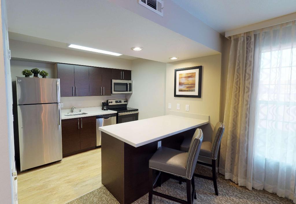 Chase Suite Newark