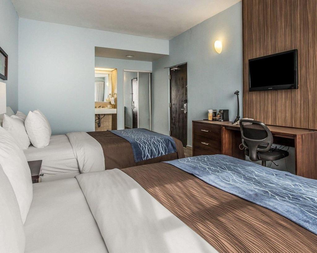 Comfort Inn & Suites Levittown