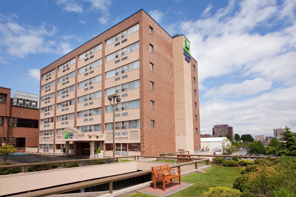 Holiday Inn Express & Suites Saint John Harbour