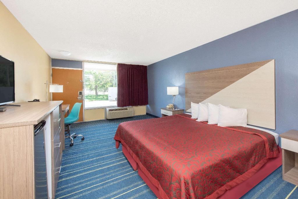 Days Inn by Wyndham Salem