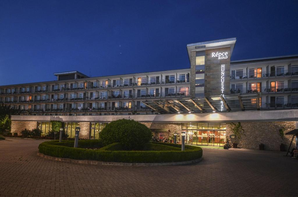Hotel Repce Gold
